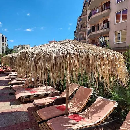 Apartment Studio Sunny View Paradise
